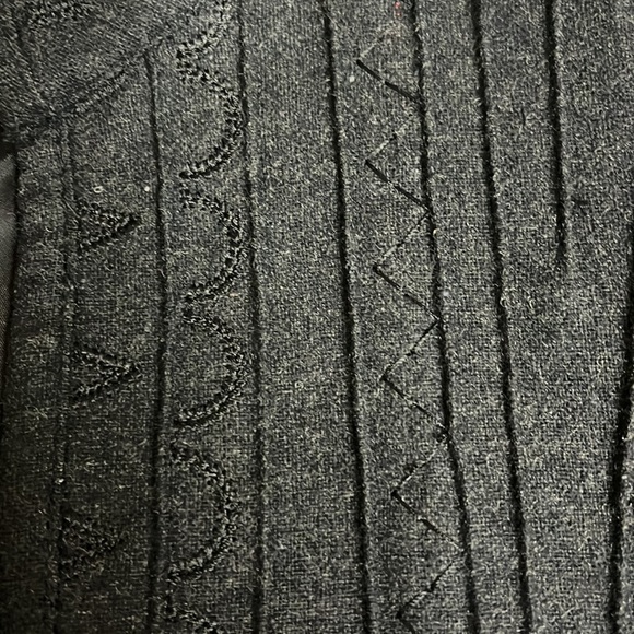 Chicos wool blend cropped jacket.  Size small. Great detailing. Hook/eye close - Picture 5 of 6